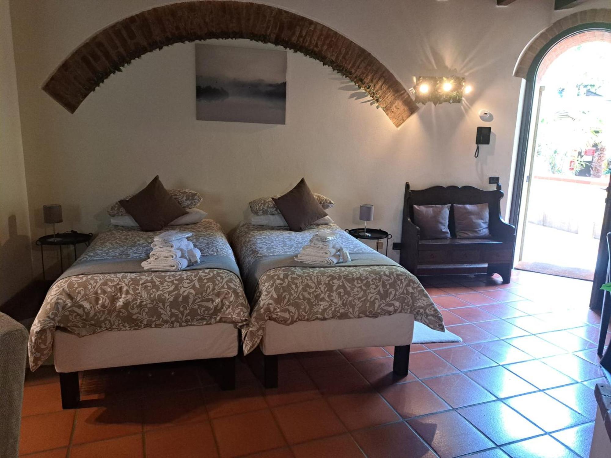 מילאנו Monolocale Beatrice Abbadesse Guest House מראה חיצוני תמונה